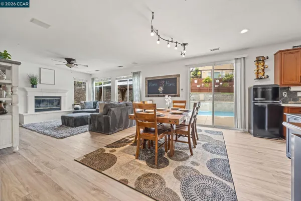 $1,550,000 | 911 Autumn Oak Circle, Concord, CA 94521