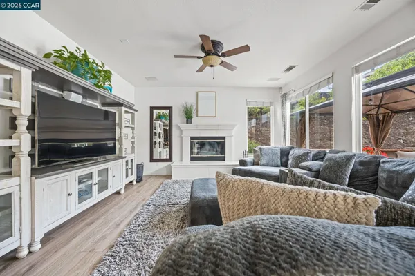 $1,550,000 | 911 Autumn Oak Circle, Concord, CA 94521