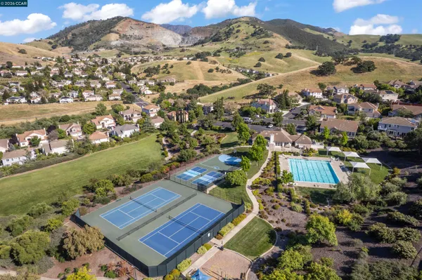 $1,550,000 | 911 Autumn Oak Circle, Concord, CA 94521