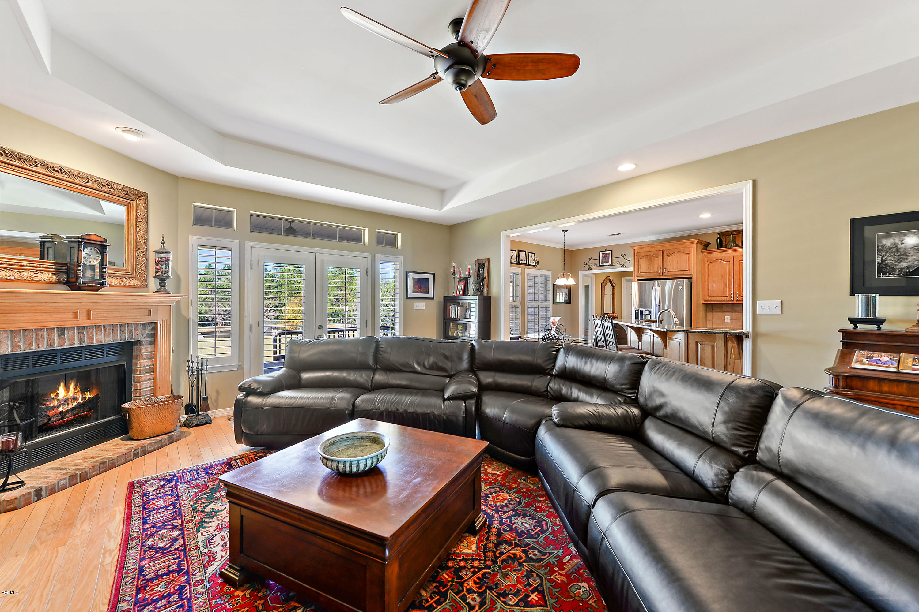 13321 Pulpwood Road Ocean Springs, MS 39565 - Photo 4 of 35 Living Room