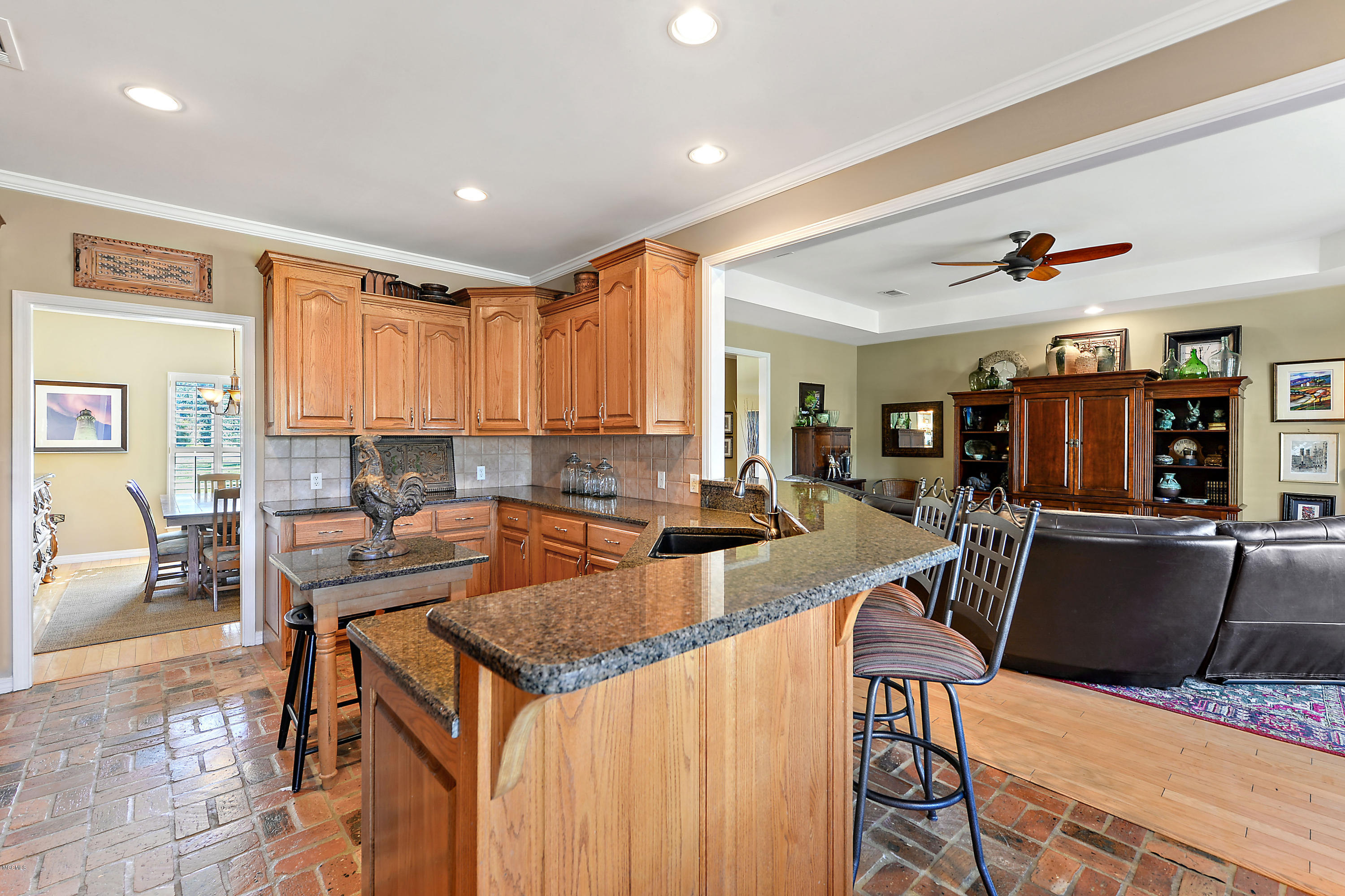 13321 Pulpwood Road Ocean Springs, MS 39565 - Photo 6 of 35 006