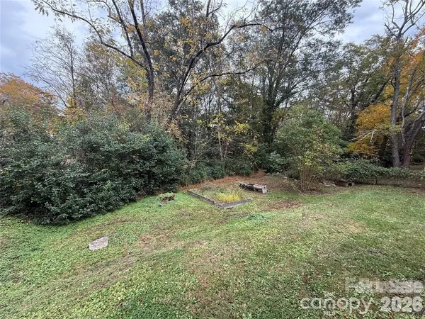 $1,400 | 301 South Mountain Street, Cherryville, NC 28021