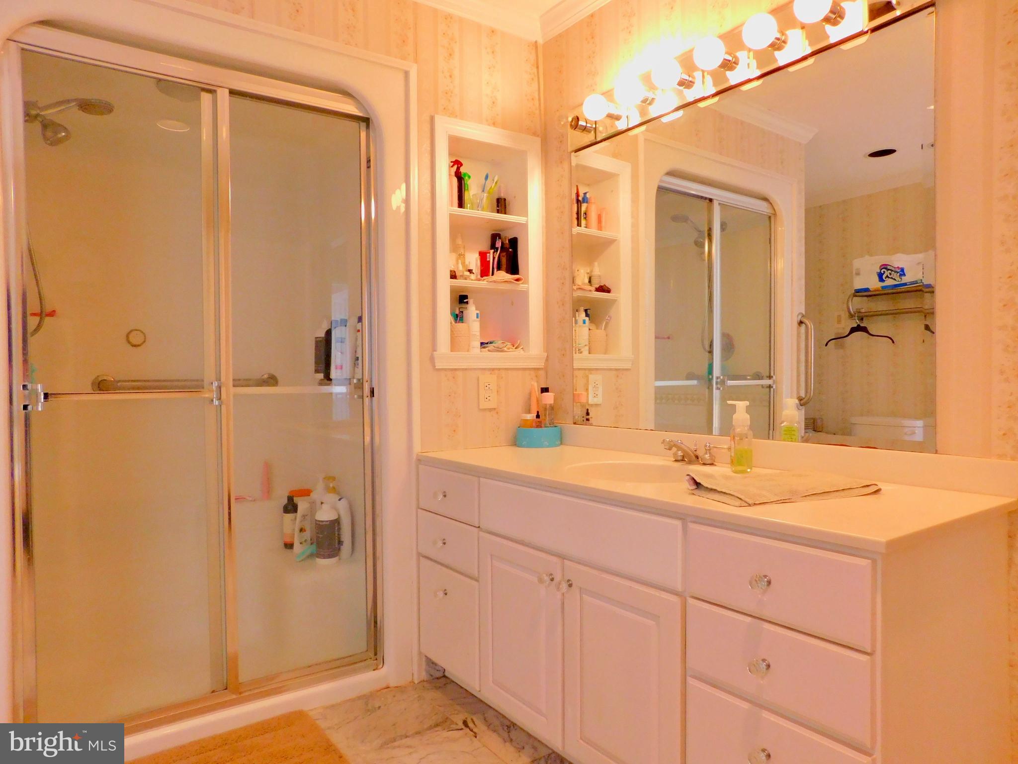 249 Rochelle Avenue Philadelphia, PA 19128 - Photo 14 of 35