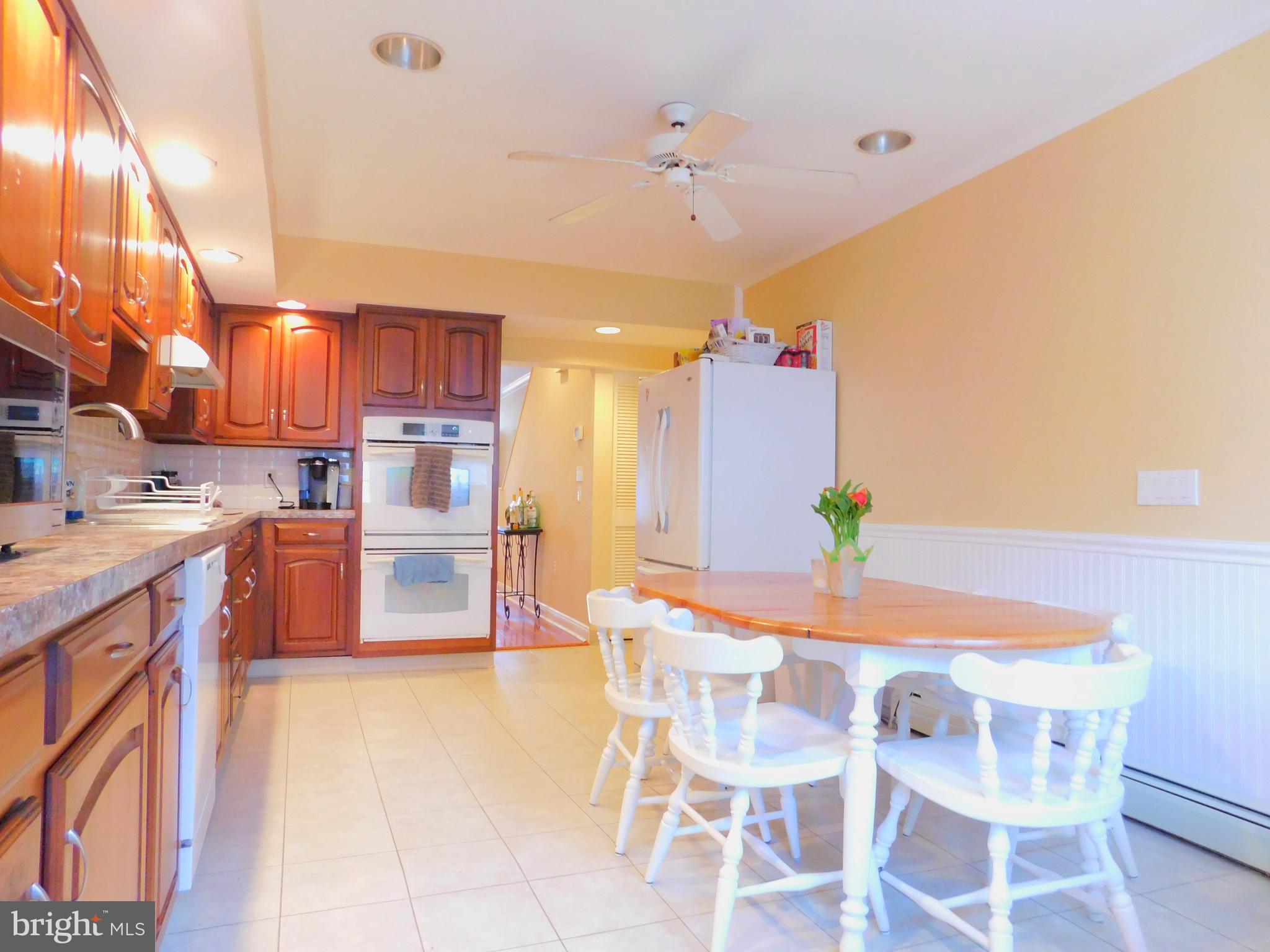 249 Rochelle Avenue Philadelphia, PA 19128 - Photo 9 of 35