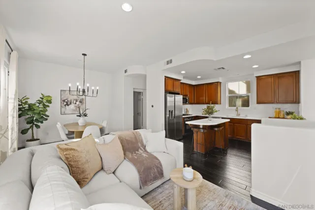 $995,000 | 2816 Villas Way, San Diego, CA 92108