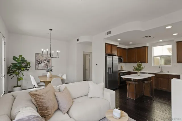 $995,000 | 2816 Villas Way, San Diego, CA 92108