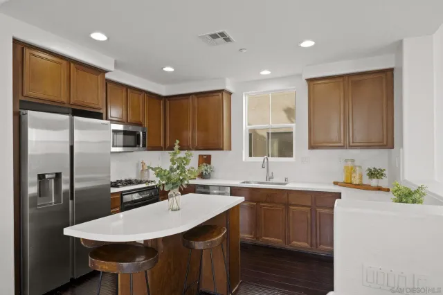 $995,000 | 2816 Villas Way, San Diego, CA 92108