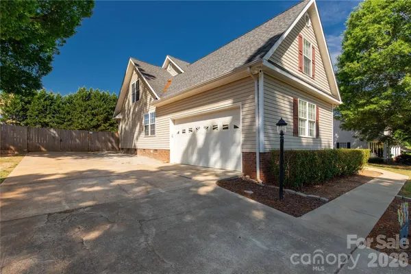 $385,000 | 1530 Danlee Drive, Lancaster, SC 29720