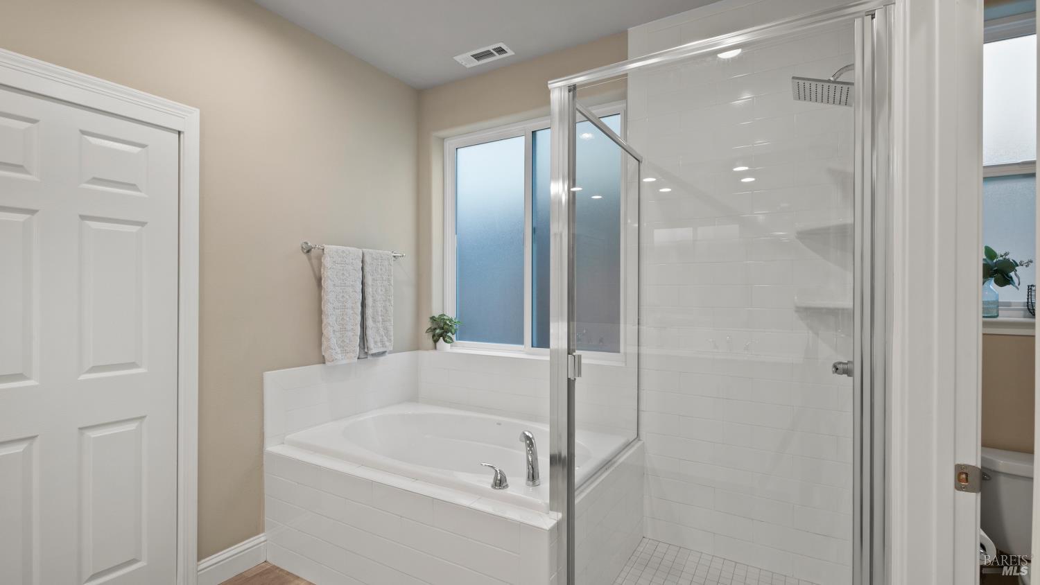 1843 Bella Vista Way Santa Rosa, CA 95403 - Photo 32 of 59