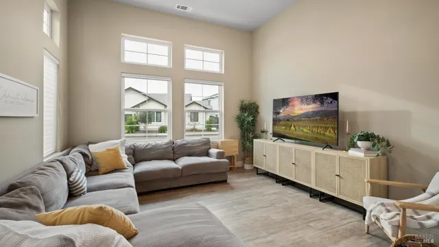 $1,064,950 | 1843 Bella Vista Way, Santa Rosa, CA 95403