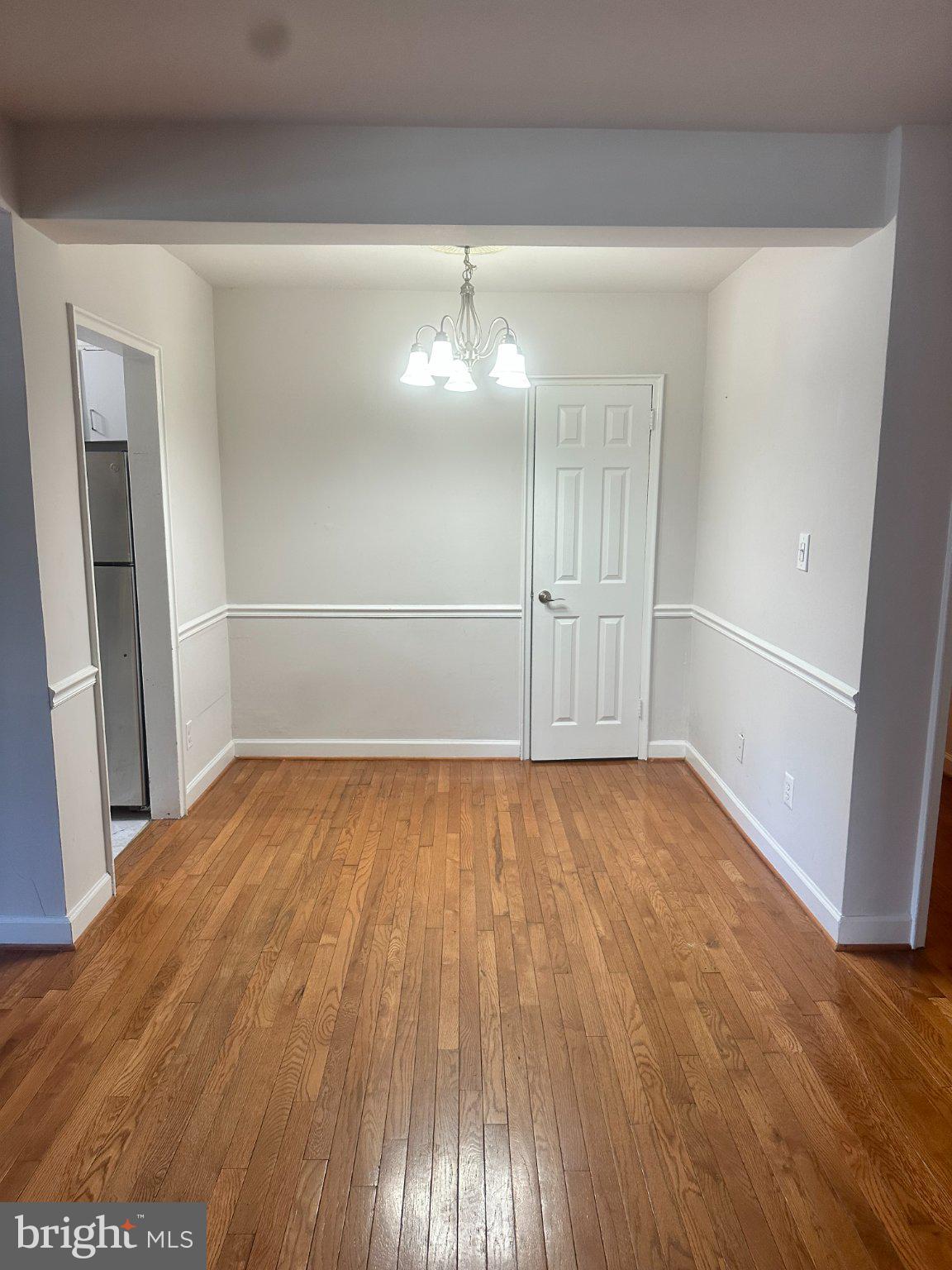 205 East Glebe Road, Unit D Alexandria, VA 22305 - Photo 4 of 17 Dining area