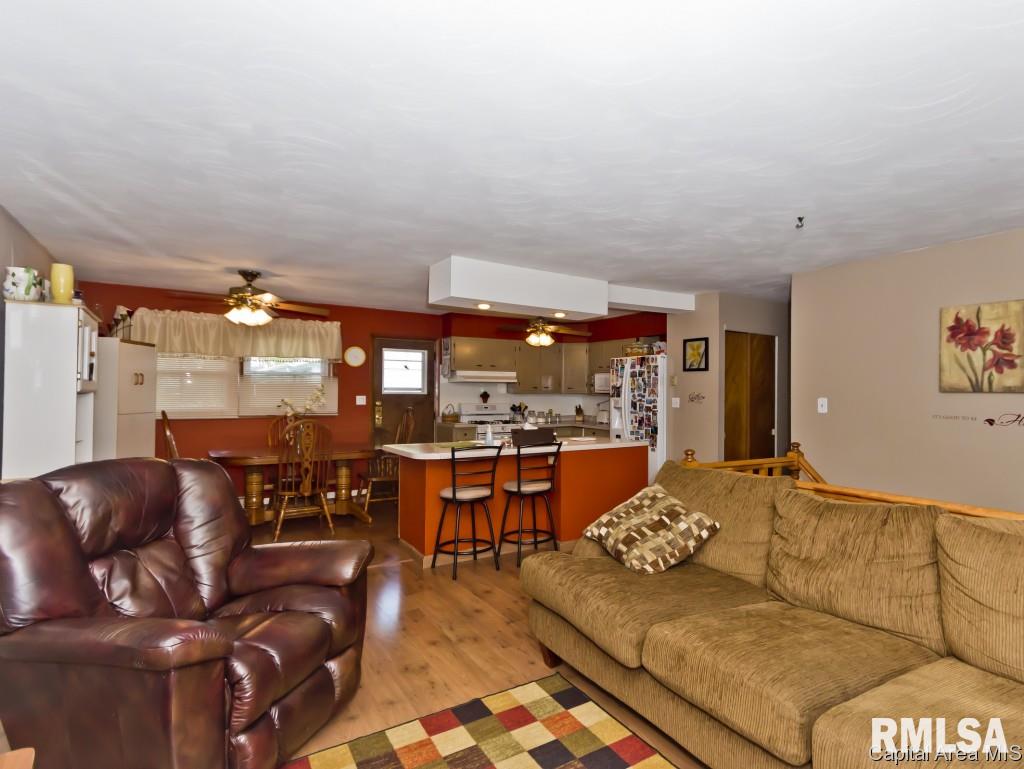 429 Lexington Drive Rochester, IL 62563 - Photo 8 of 36 Gallery Image 8