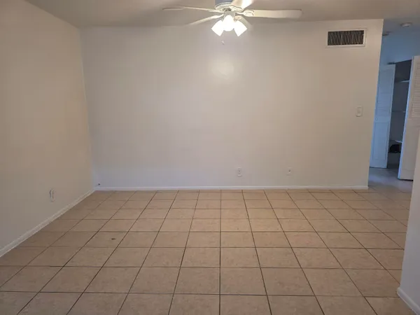 $1,180 | 4760 Northwest 24th Court, Unit B211, Lauderdale Lakes, FL 33313