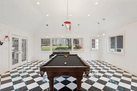$420,000 | 702 North Hampton Road, Dallas, TX 75208
