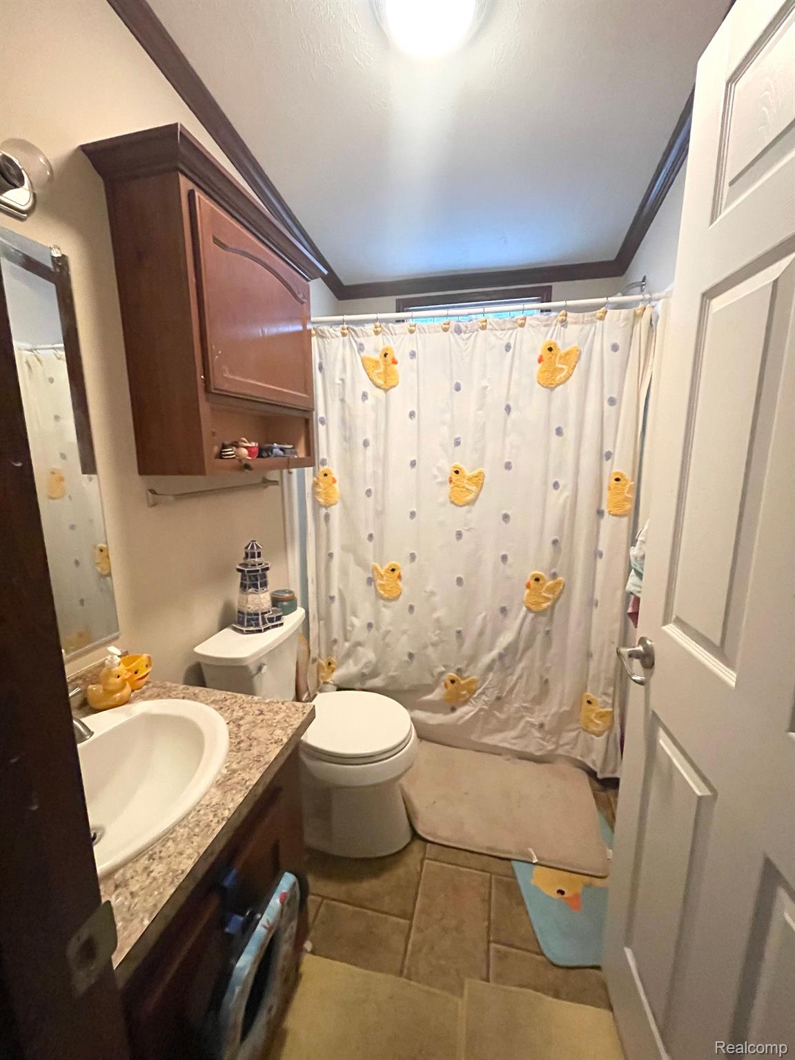 6256 Chadwick Avenue Fenton, MI 48430 - Photo 3 of 8