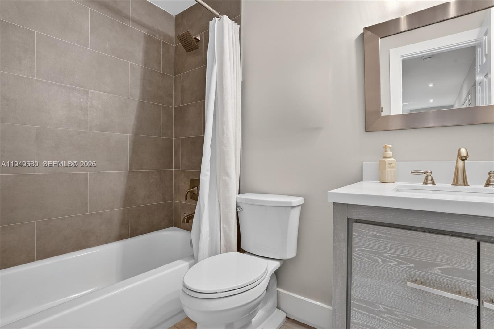 11106 Southwest 133rd Place Miami, FL 33186 - Photo 16 of 27