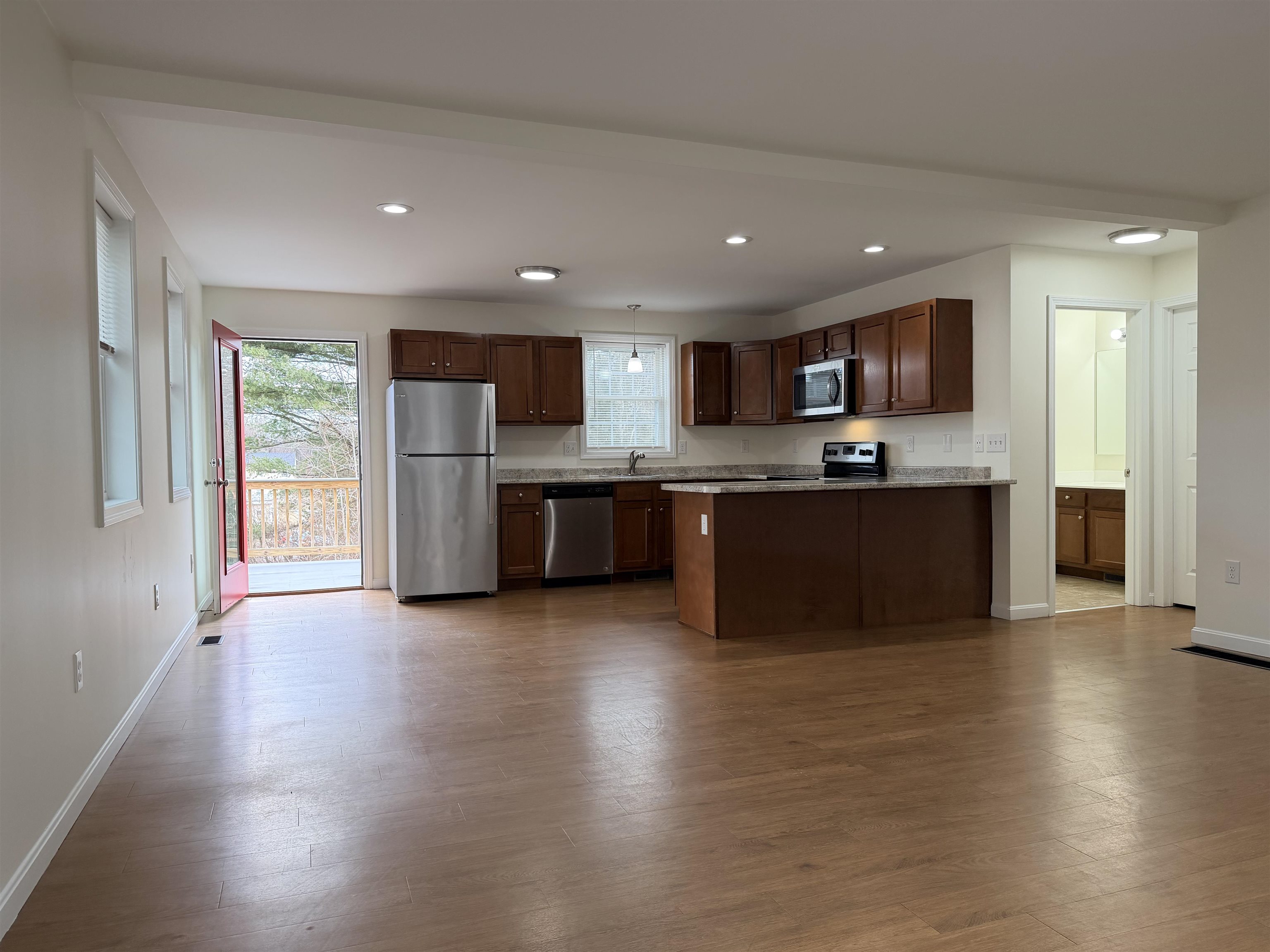 6 A Red Oak Way Boscawen, NH 03303 - Photo 7 of 29