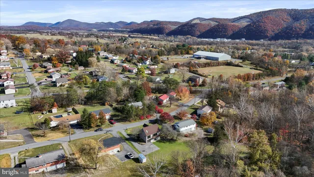 $179,900 | 16502 South Conda Way, Rawlings, MD 21557