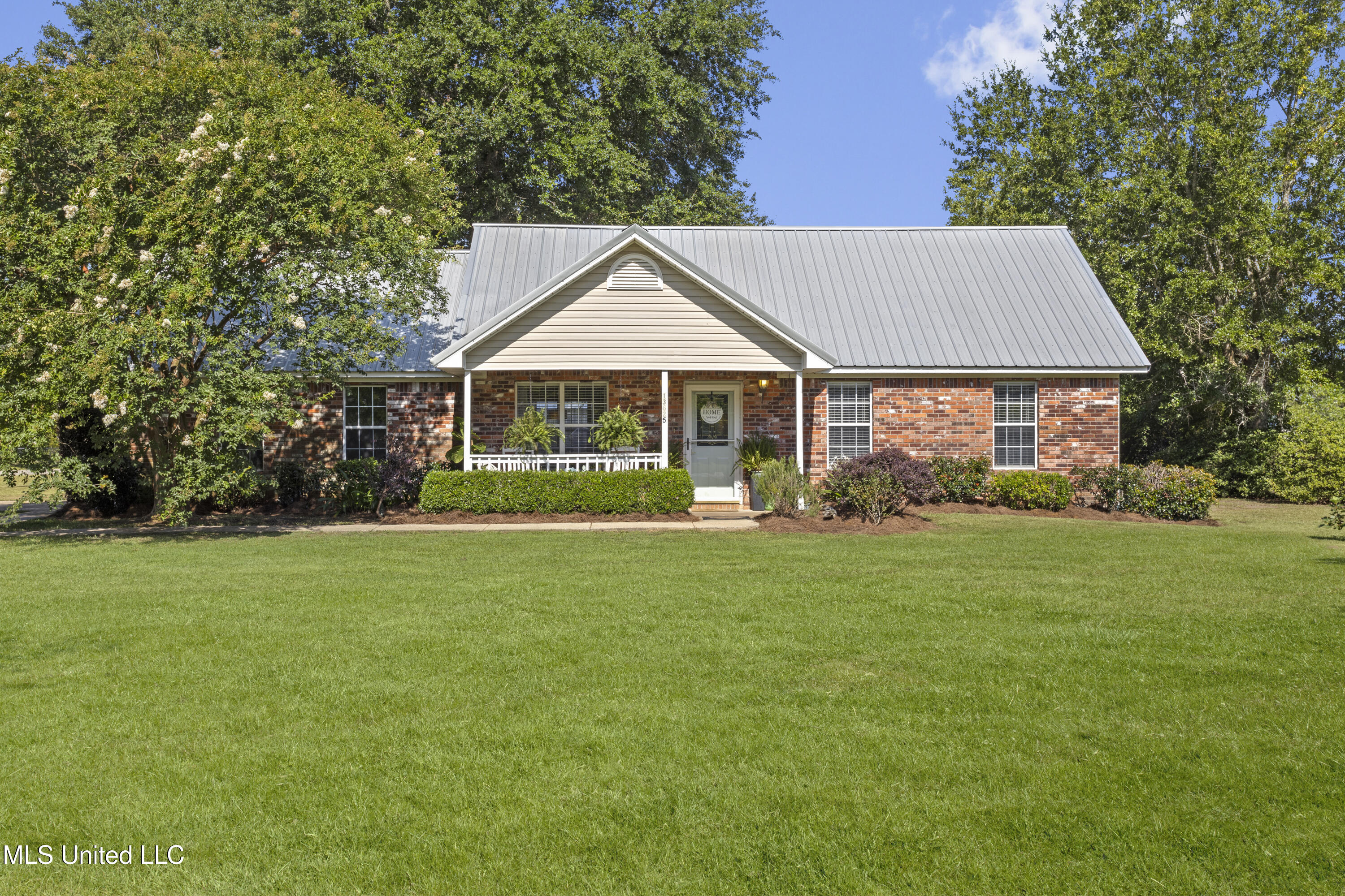 13625 Mt Pleasant Road Vancleave, MS 39565 - Photo 1 of 42 Front