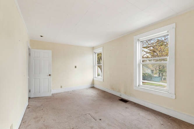 58 Howard Street Lynn, MA 01902 - Photo 15 of 20