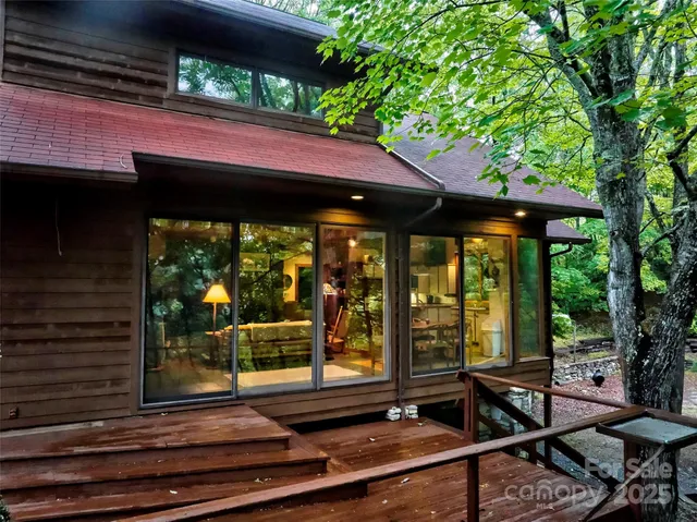 a view of a backyard with plants