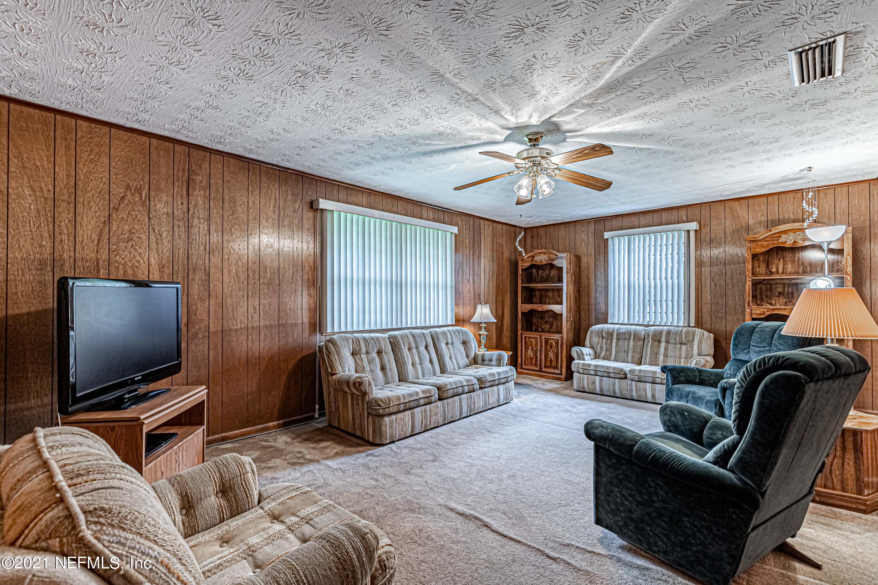 10994 Wingate Road Jacksonville, FL 32218 - Photo 8 of 31 14-Family Room