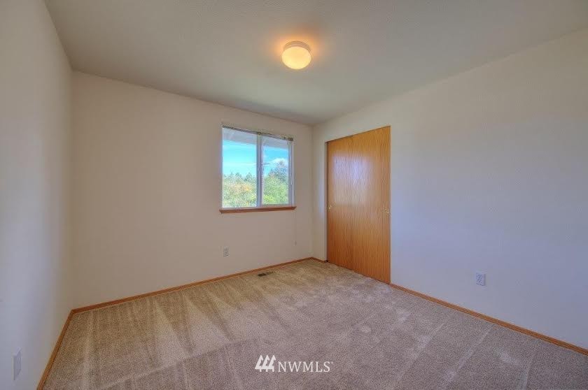 5508 Northeast 3rd Lane Renton, WA 98059 - Photo 12 of 17