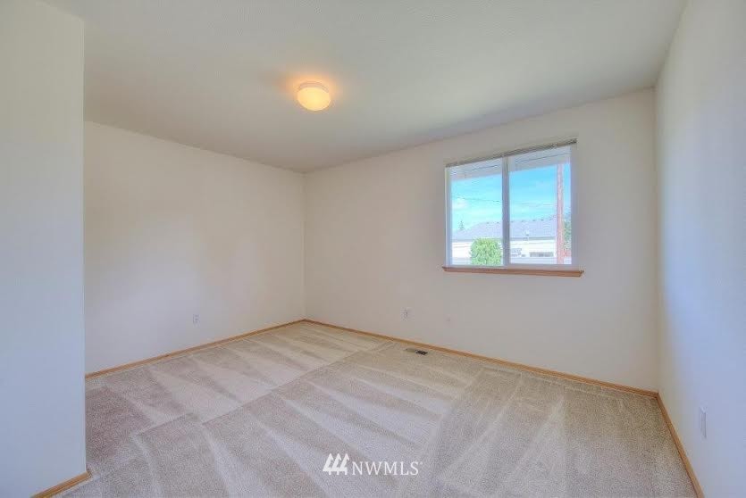 5508 Northeast 3rd Lane Renton, WA 98059 - Photo 13 of 17
