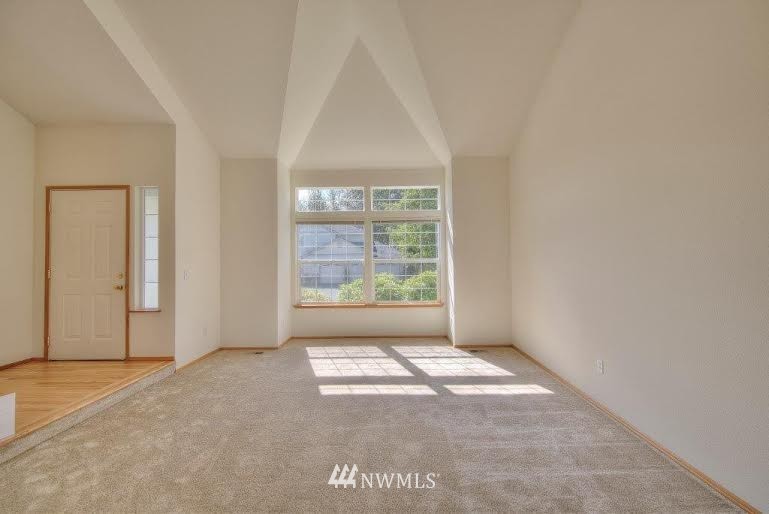 5508 Northeast 3rd Lane Renton, WA 98059 - Photo 3 of 17