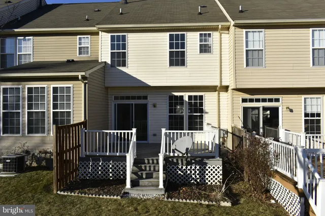 $1,675 | 7065 South Sentinel Lane, York, PA 17403