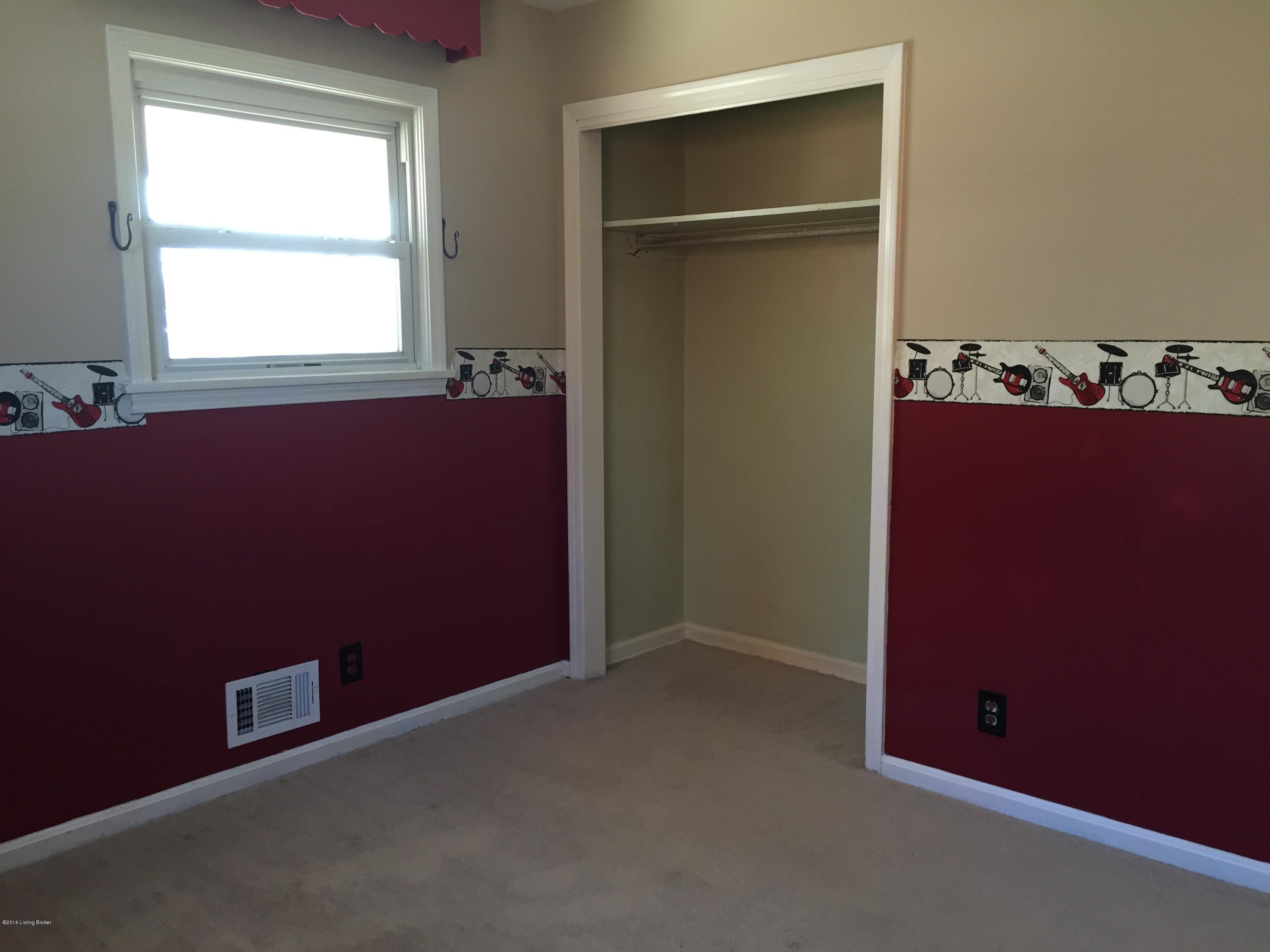3447 Janell Road Louisville, KY 40216 - Photo 22 of 27 IMG_2733