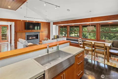 $1,395,000 | 190 Orphan Nugget Lane, Cle Elum, WA 98922