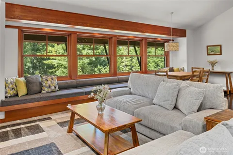 $1,395,000 | 190 Orphan Nugget Lane, Cle Elum, WA 98922