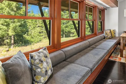 $1,395,000 | 190 Orphan Nugget Lane, Cle Elum, WA 98922