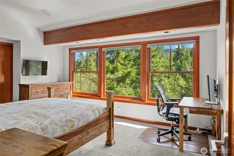 $1,395,000 | 190 Orphan Nugget Lane, Cle Elum, WA 98922