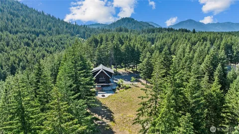 $1,395,000 | 190 Orphan Nugget Lane, Cle Elum, WA 98922