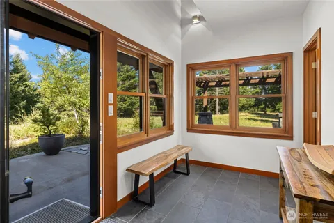 $1,395,000 | 190 Orphan Nugget Lane, Cle Elum, WA 98922