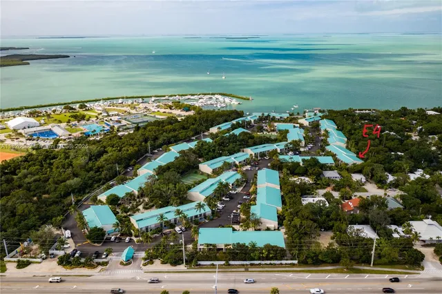 $3,750 | 87200 Overseas Highway, Unit E4, Islamorada, FL 33036
