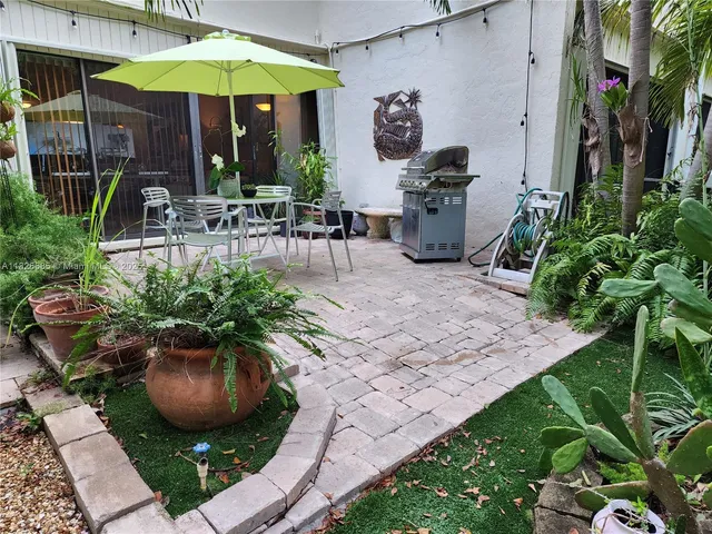 $3,750 | 87200 Overseas Highway, Unit E4, Islamorada, FL 33036