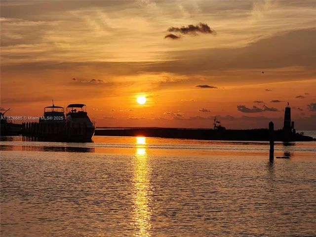 $3,750 | 87200 Overseas Highway, Unit E4, Islamorada, FL 33036