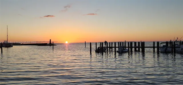 $3,750 | 87200 Overseas Highway, Unit E4, Islamorada, FL 33036