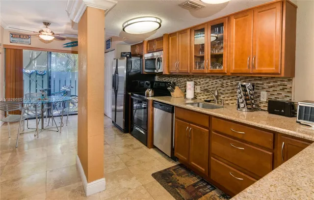 $3,750 | 87200 Overseas Highway, Unit E4, Islamorada, FL 33036