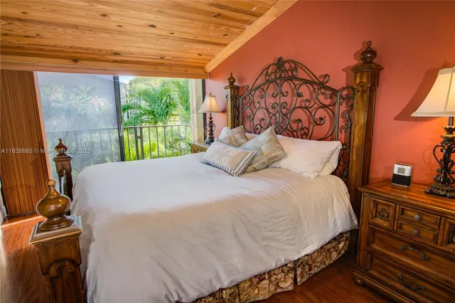 $3,750 | 87200 Overseas Highway, Unit E4, Islamorada, FL 33036