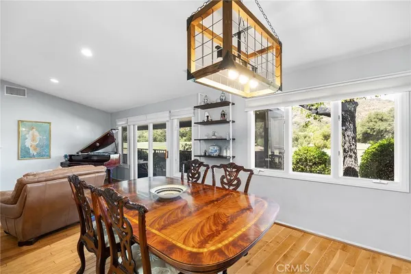 $614,999 | 38335 Oaktree Loop, Murrieta, CA 92562