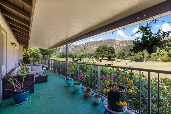 $614,999 | 38335 Oaktree Loop, Murrieta, CA 92562