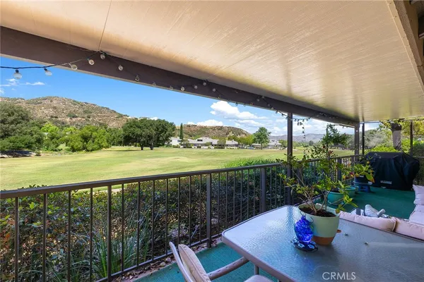 $614,999 | 38335 Oaktree Loop, Murrieta, CA 92562