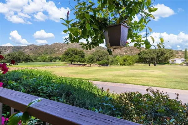 $614,999 | 38335 Oaktree Loop, Murrieta, CA 92562