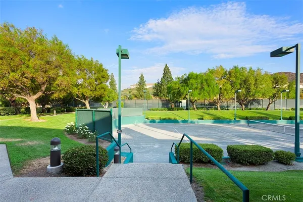 $614,999 | 38335 Oaktree Loop, Murrieta, CA 92562