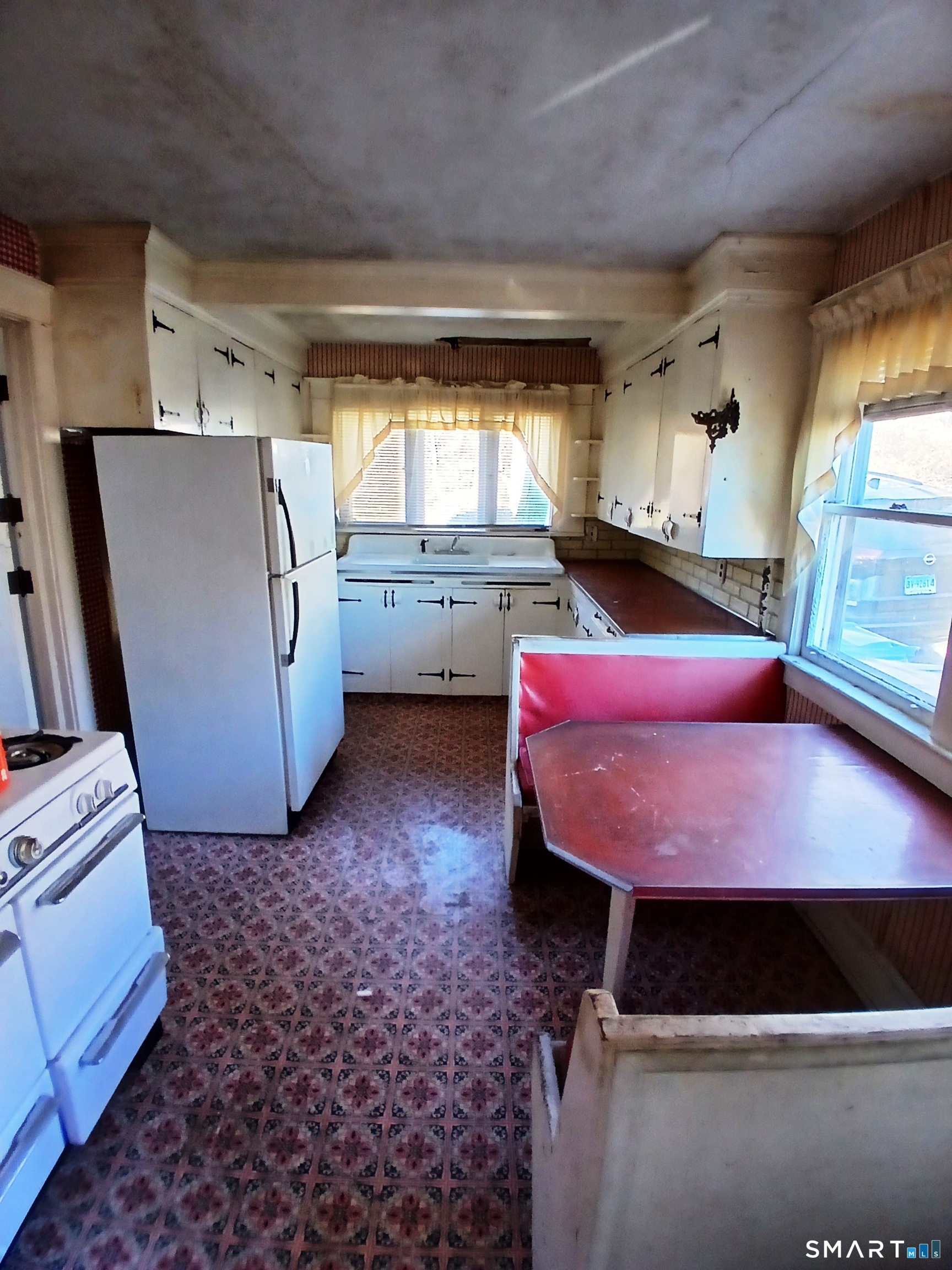 127 Maple Street Norwich, CT 06360 - Photo 5 of 11