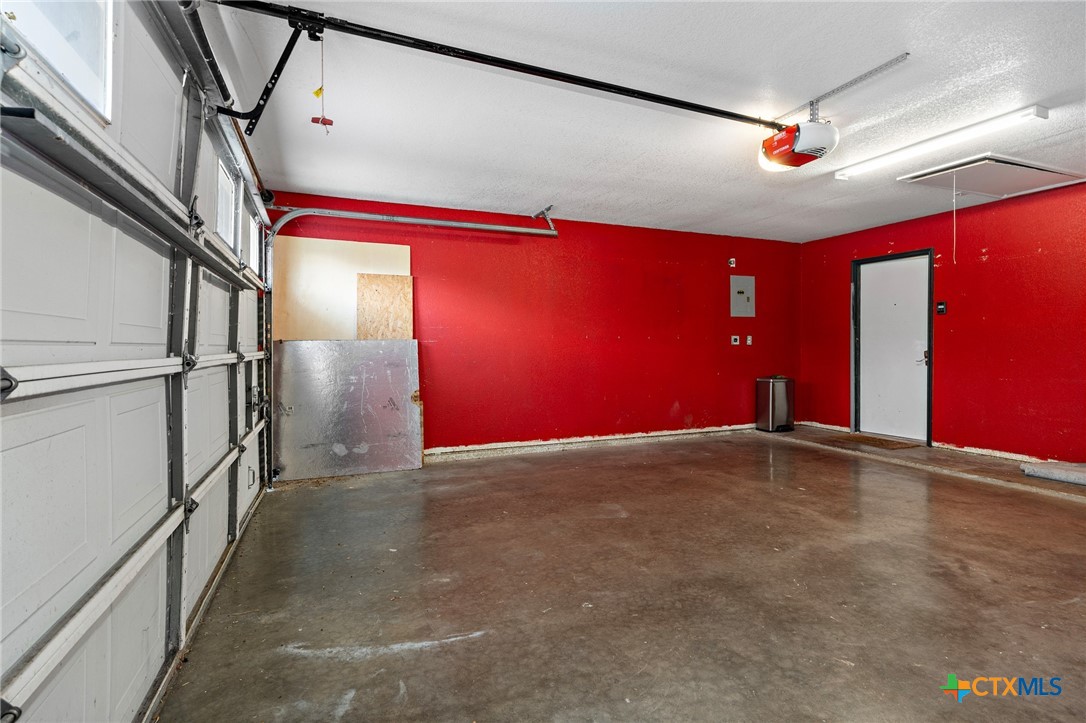 711 Mueller Street Copperas Cove, TX 76522 - Photo 34 of 48 a view of empty room